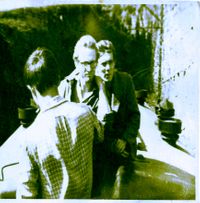Памяти юности.....на крыше электро-поезда по Уралу в 1958 году - в очках Роберт Рахматуллин рядом Виктор Бриндач -спиной к зрителю Роберт Волков. Все трое в юности учились в изо-студии Галей Галеевича Галеева.
